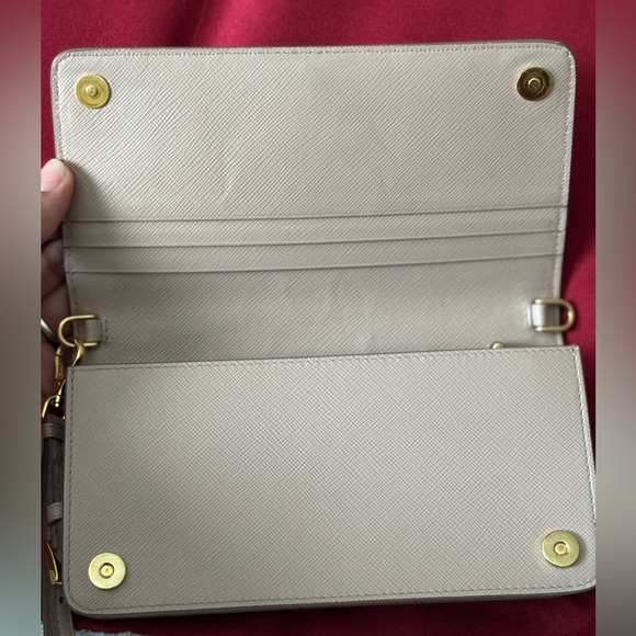 ❌🛑❌Prada 3-Way Clutch. - Picture 5 of 16